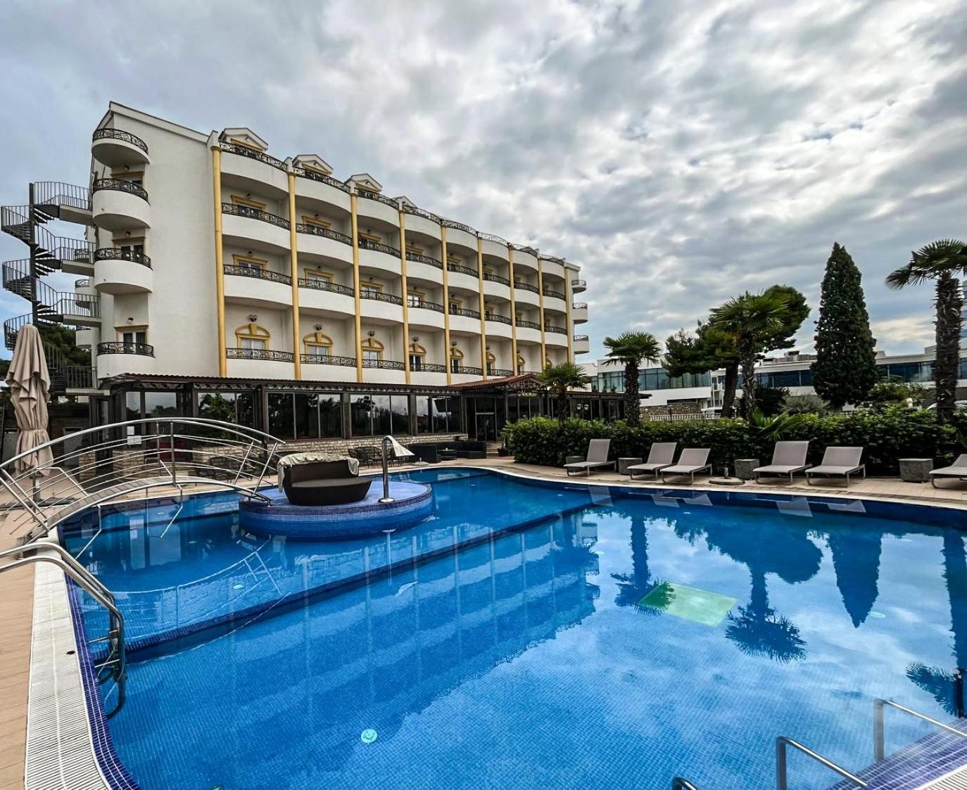 Hotel Miramare โวดีเซ ภายนอก รูปภาพ